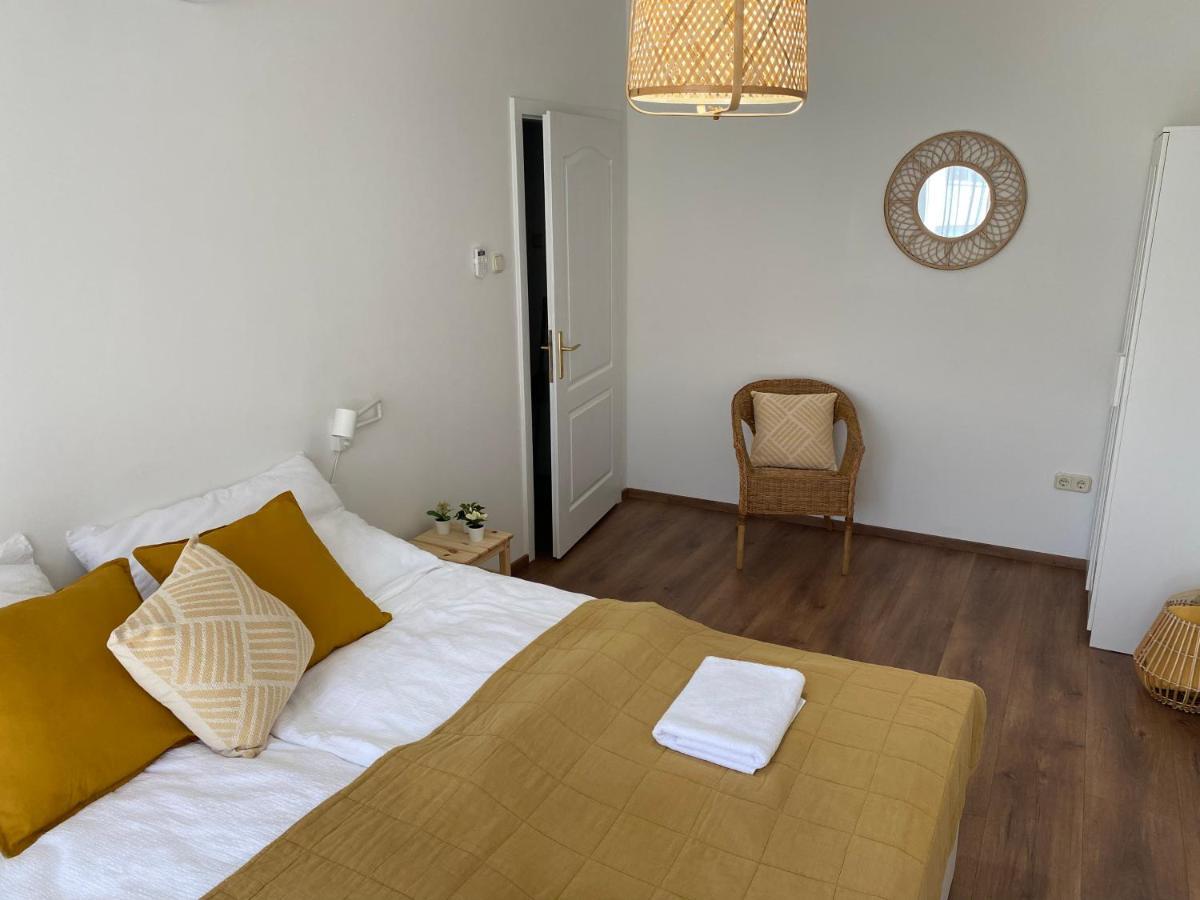 Sziget Apartment ジュール エクステリア 写真